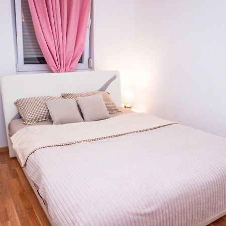 Apartman Royal 2 Doboj Eksteriør billede
