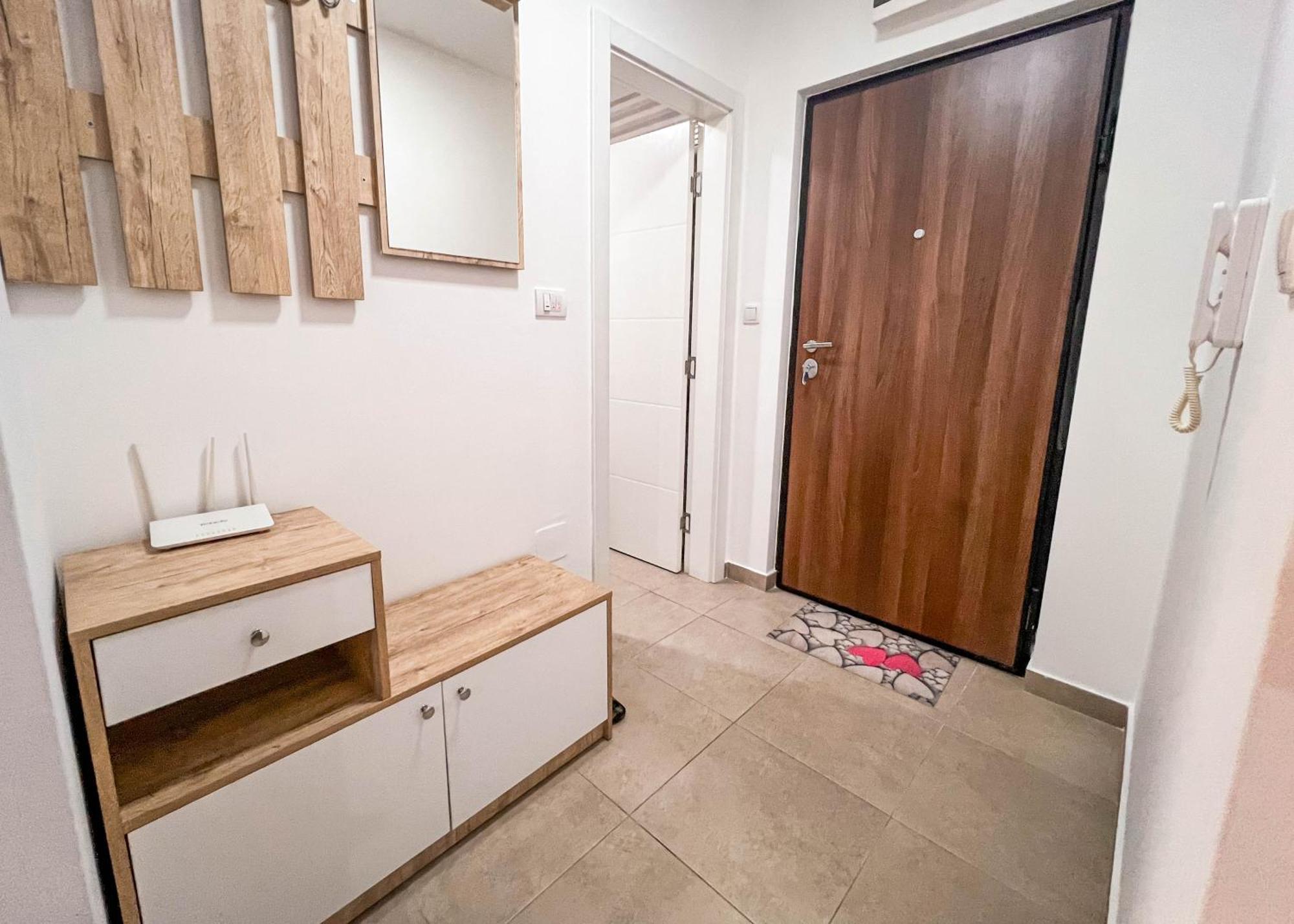 Apartman Royal 2 Doboj Eksteriør billede