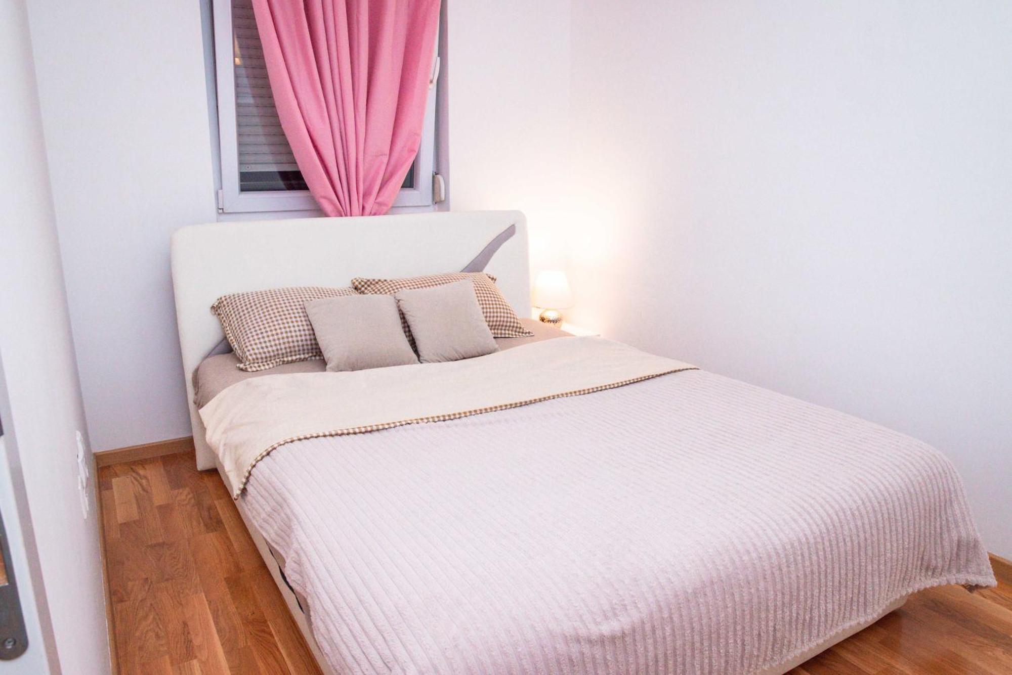 Apartman Royal 2 Doboj Eksteriør billede