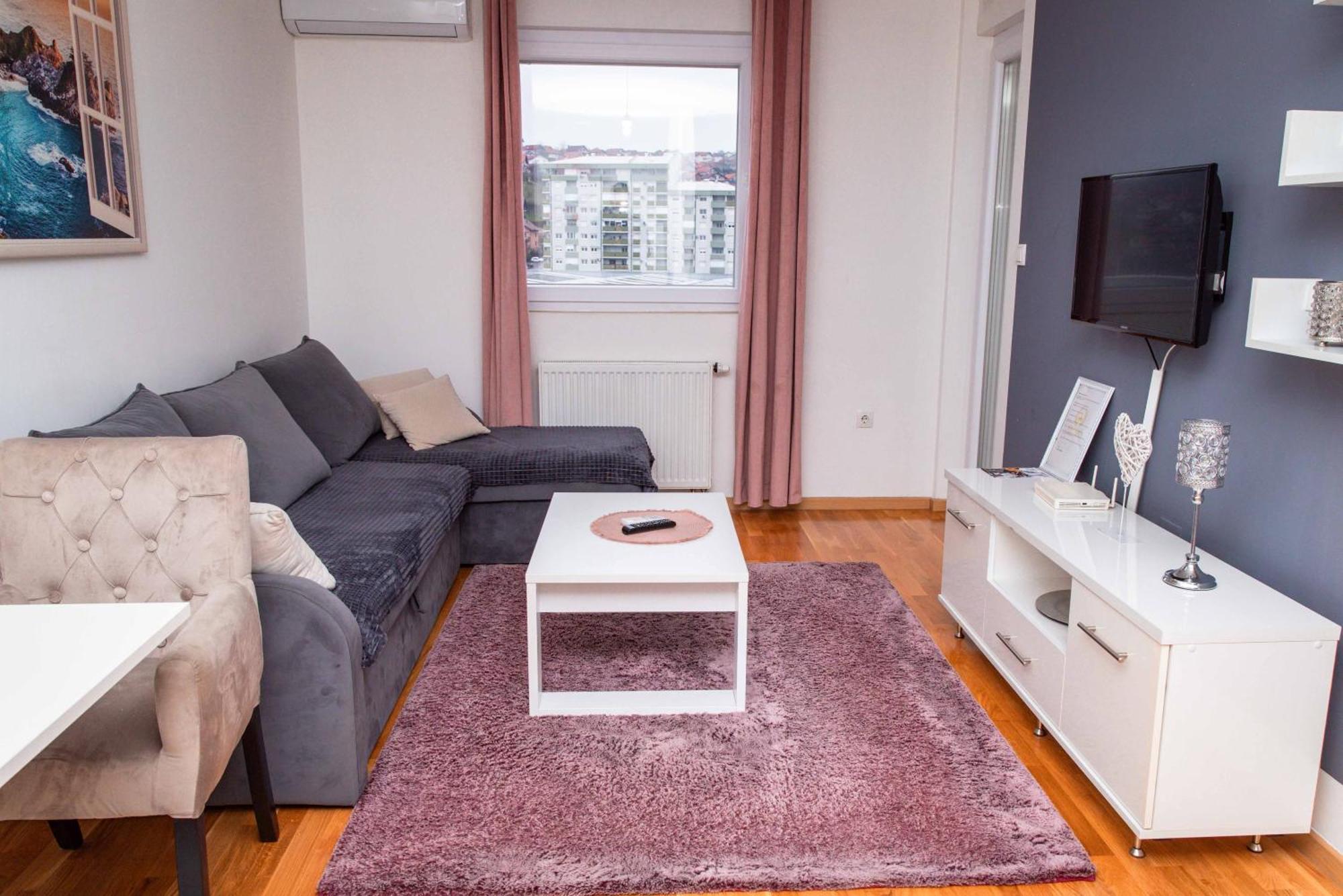 Apartman Royal 2 Doboj Eksteriør billede